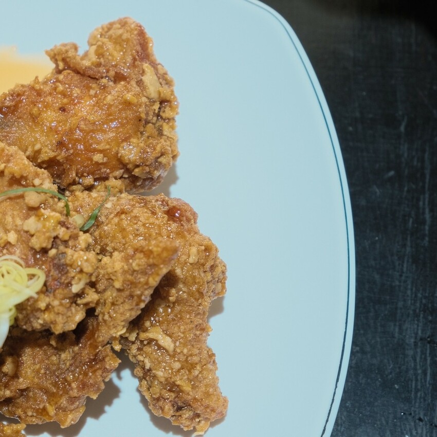 【高雄 新興】韓國歐巴料理滿月보름달 韓式正統炸醬麵和炸雞一次滿足