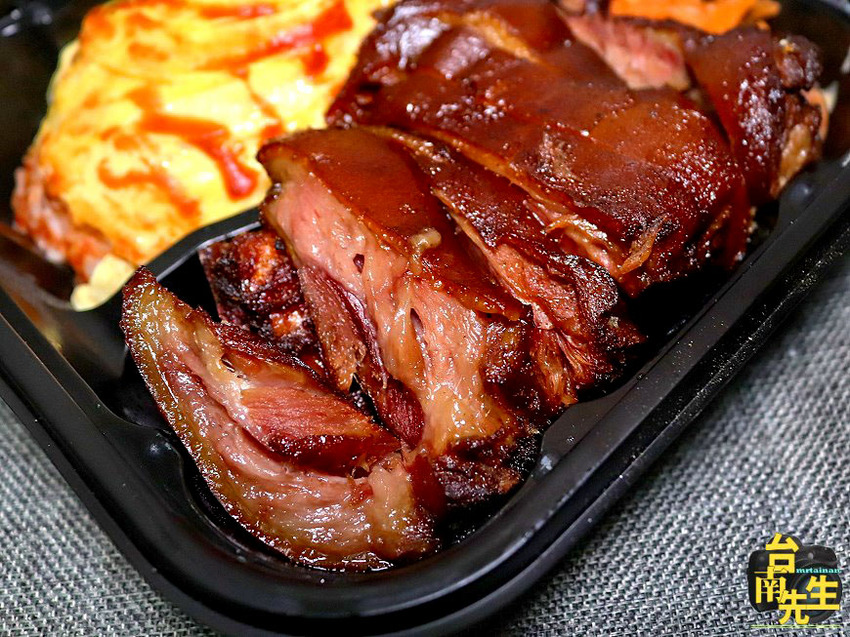 台南日式咖哩蛋包飯/自家熬煮日式咖哩/使用當天現宰新鮮豬肉/真材實料熬湯頭/不用半成品、組合肉、湯頭粉包/料多實在CP值高