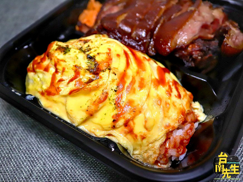 台南日式咖哩蛋包飯/自家熬煮日式咖哩/使用當天現宰新鮮豬肉/真材實料熬湯頭/不用半成品、組合肉、湯頭粉包/料多實在CP值高
