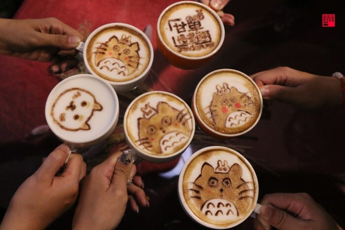 桃園大溪旅遊／走訪《神之鄉》聖恩社大溪普濟堂！每年農曆6月24號關聖帝君誕辰是大溪人第二個過年 - 跟著華少吃吃吃