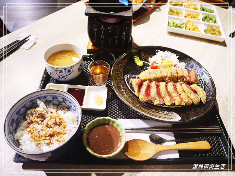 揪丼 日式丼飯の海鮮丼飯-桃園/各式生熟食丼飯套餐.內用飲料味噌湯免費喝!還有壽星及身份證字號優惠 - 潔絲蜜愛生活