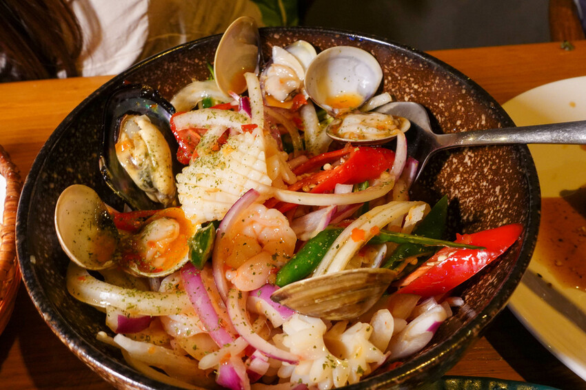 新北市板橋區【美食】來吧sunset南洋異國料理,像是在海灘一樣放鬆!新北板橋餐酒館推薦