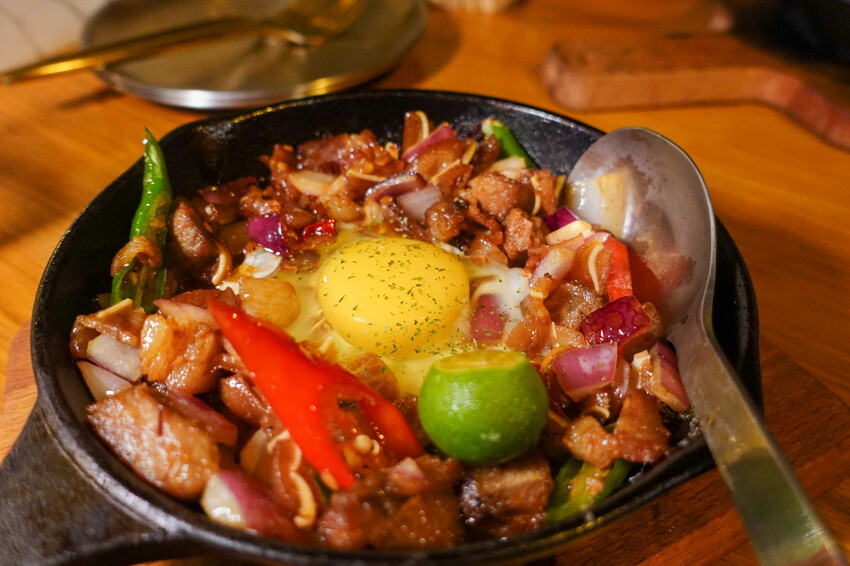 新北市板橋區【美食】來吧sunset南洋異國料理,像是在海灘一樣放鬆!新北板橋餐酒館推薦