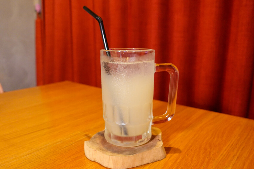 新北市板橋區【美食】來吧sunset南洋異國料理,像是在海灘一樣放鬆!新北板橋餐酒館推薦