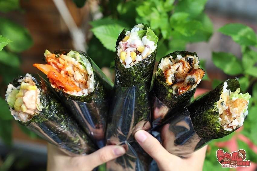 【台南美食】近20種口味的韓式海苔飯捲，竟然把鰻魚和魷魚都一次包進來：明洞海苔飯捲-鹽行店 - 熱血玩台南。跳躍新世界