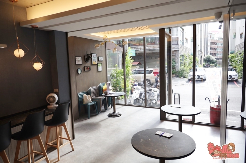 【台南美食】近20種口味的韓式海苔飯捲，竟然把鰻魚和魷魚都一次包進來：明洞海苔飯捲-鹽行店 - 熱血玩台南。跳躍新世界