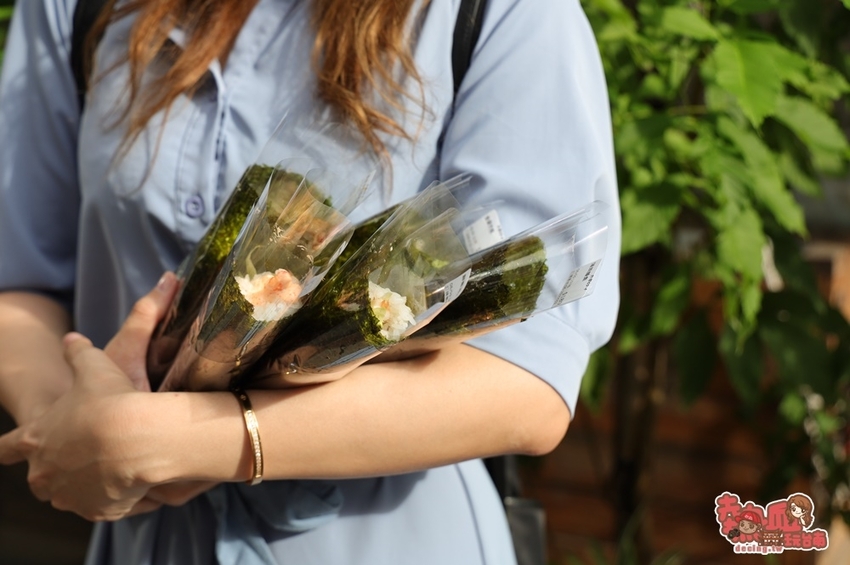 【台南美食】近20種口味的韓式海苔飯捲，竟然把鰻魚和魷魚都一次包進來：明洞海苔飯捲-鹽行店 - 熱血玩台南。跳躍新世界