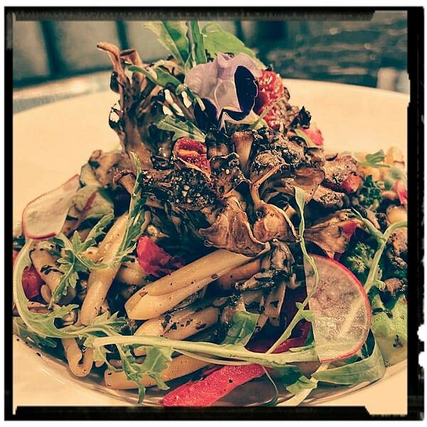 [分享]信義區新開幕布納咖啡館