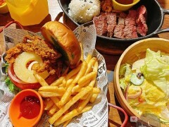 桃園中壢威尼斯文青牛肉店鋪 — 小巷子清燉牛肉麵，清爽順口的牛肉湯頭一喝就上癮