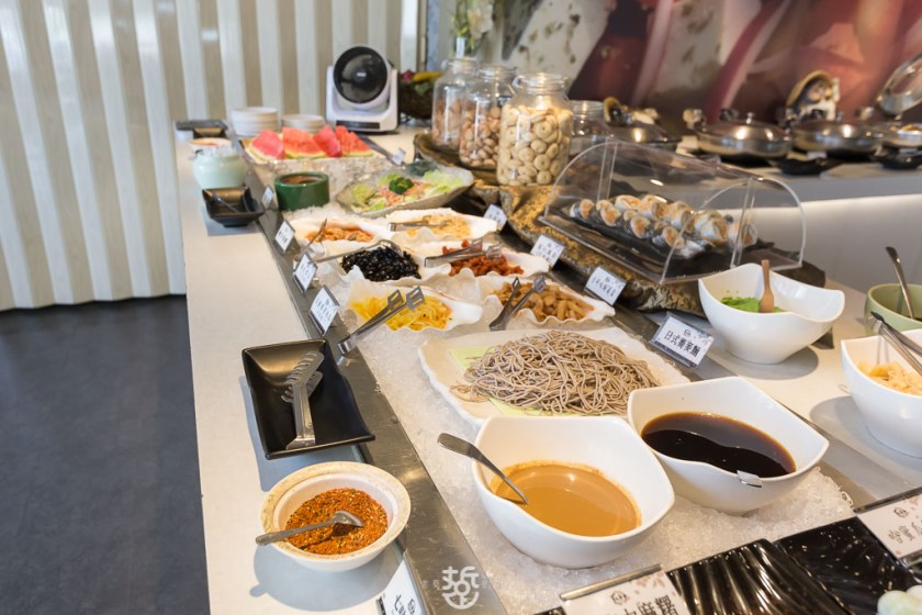 台南平價吃到飽餐廳-東加和漢創作料理，學生、公司、機關團體聚餐好選擇 - 老莫 Say台南