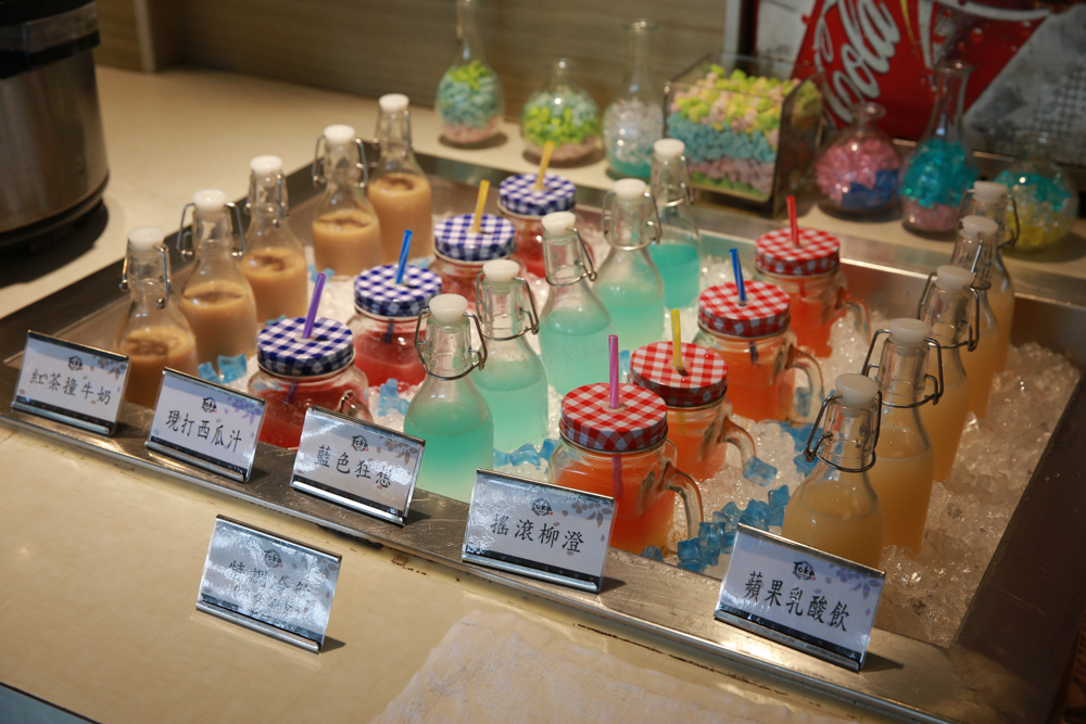 【台南吃到飽】平價日本料理吃到飽／無限量供應／東加和漢創作料理／東東餐飲事業集團 · 算命的說我很愛吃