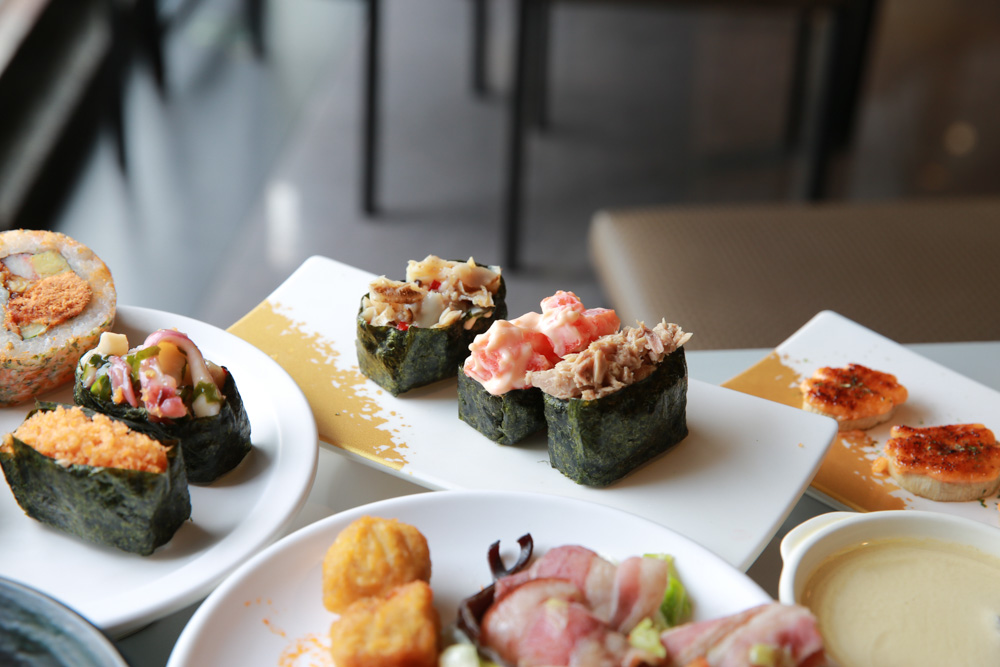【台南吃到飽】平價日本料理吃到飽／無限量供應／東加和漢創作料理／東東餐飲事業集團 · 算命的說我很愛吃