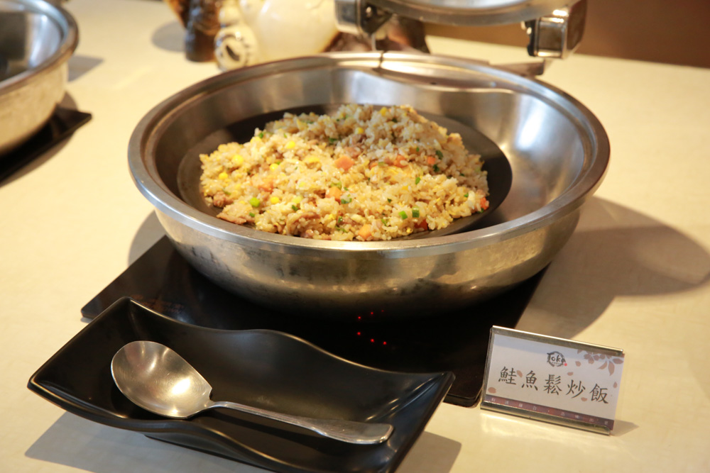 【台南吃到飽】平價日本料理吃到飽／無限量供應／東加和漢創作料理／東東餐飲事業集團 · 算命的說我很愛吃