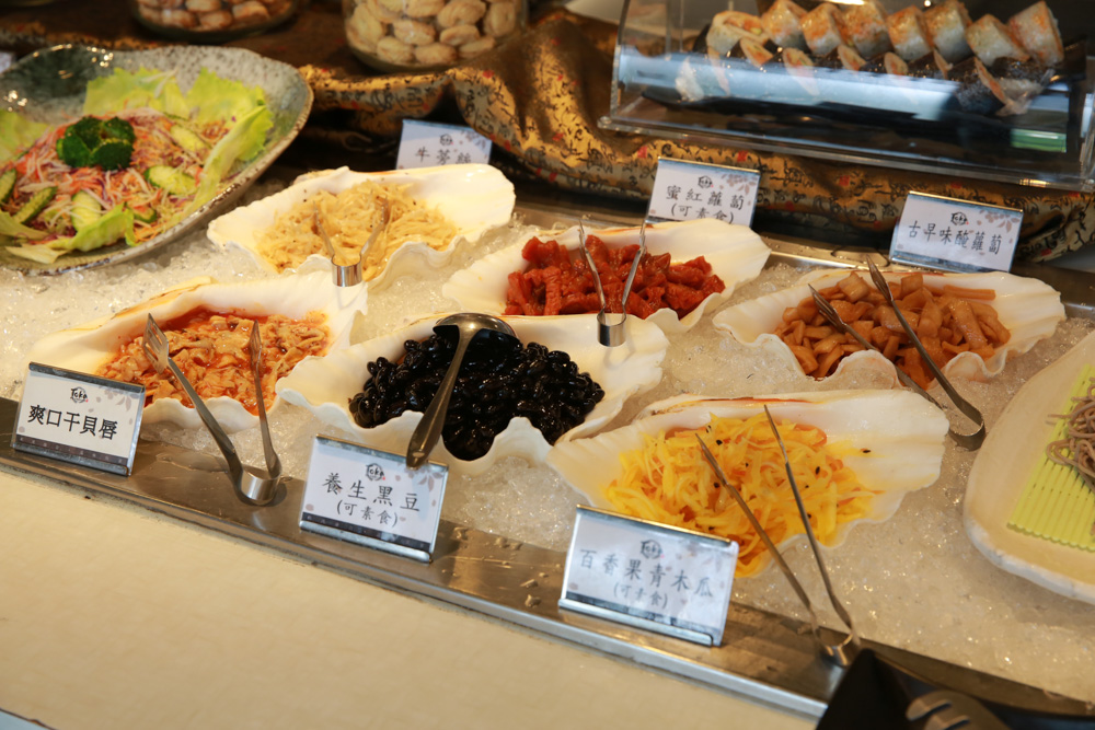 【台南吃到飽】平價日本料理吃到飽／無限量供應／東加和漢創作料理／東東餐飲事業集團 · 算命的說我很愛吃