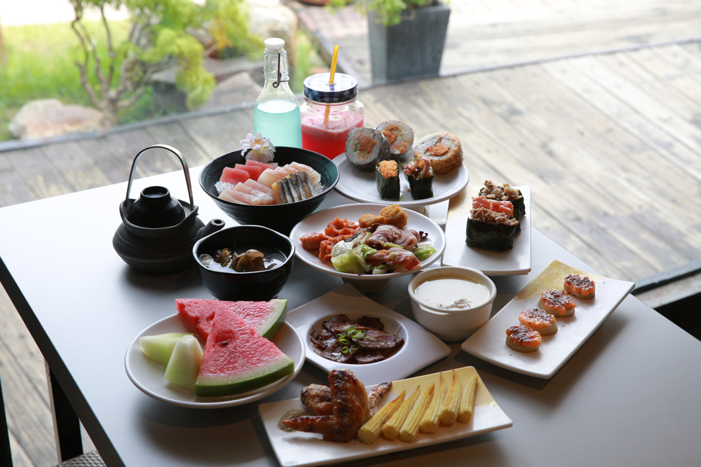 【台南吃到飽】平價日本料理吃到飽／無限量供應／東加和漢創作料理／東東餐飲事業集團 · 算命的說我很愛吃