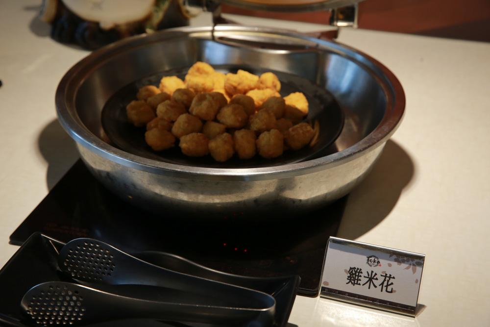 【台南吃到飽】平價日本料理吃到飽／無限量供應／東加和漢創作料理／東東餐飲事業集團 · 算命的說我很愛吃