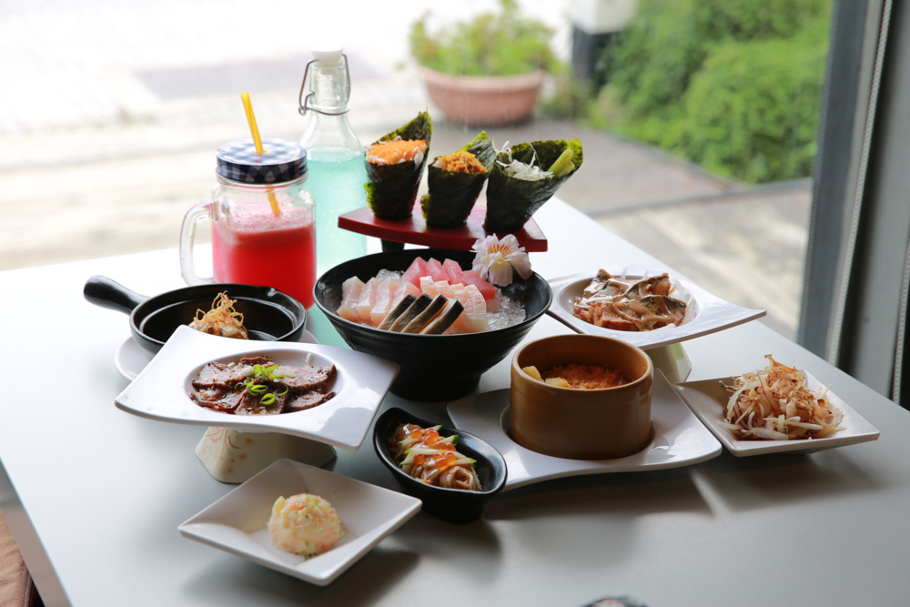 【台南吃到飽】平價日本料理吃到飽／無限量供應／東加和漢創作料理／東東餐飲事業集團 · 算命的說我很愛吃