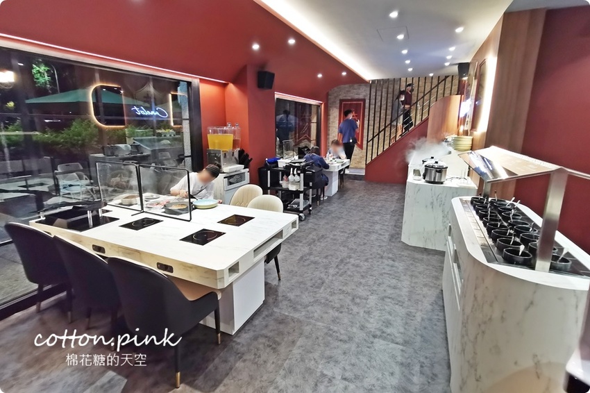 台中人氣火鍋～嗑肉石鍋最新二代店大升級！全台第一家！蔬菜、咖哩飯、霜淇淋吃到飽！ - 棉花糖的天空
