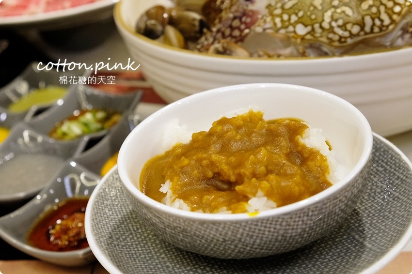 台中人氣火鍋～嗑肉石鍋最新二代店大升級！全台第一家！蔬菜、咖哩飯、霜淇淋吃到飽！ - 棉花糖的天空