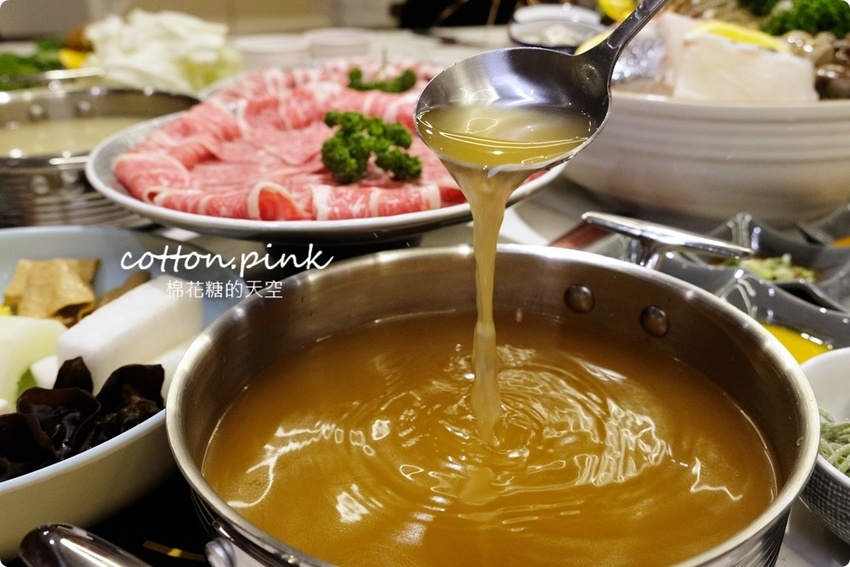 台中人氣火鍋～嗑肉石鍋最新二代店大升級！全台第一家！蔬菜、咖哩飯、霜淇淋吃到飽！ - 棉花糖的天空