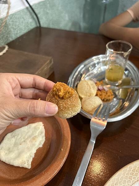 【台南中西區】海安路巷弄裡的咖哩專賣店,老宅的用餐氛圍很讚,