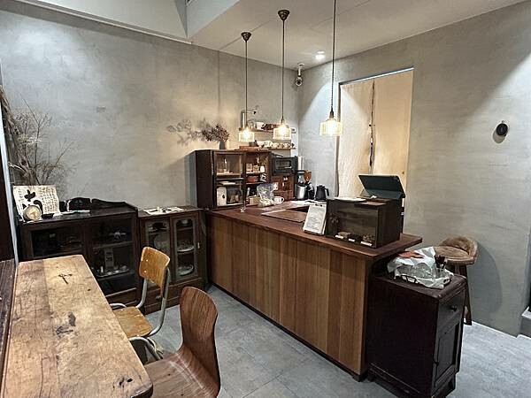 【台南中西區】海安路巷弄裡的咖哩專賣店,老宅的用餐氛圍很讚,