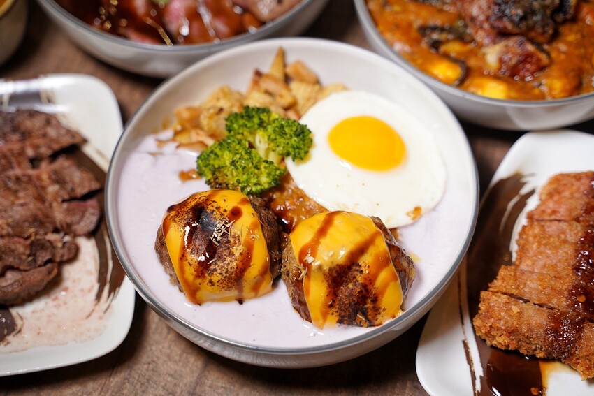 熟成咖哩飯推薦！「温咖哩Wen Curry」是我吃過配料最多、口味最具特色且最奢華的熟成咖哩飯！現在平日來用餐，還送你起司魚排+日式炸牛排，誠意滿滿！ - 阿華田的美食日記