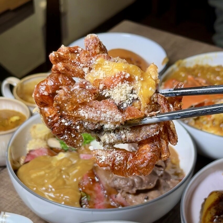 熟成咖哩飯推薦！「温咖哩Wen Curry」是我吃過配料最多、口味最具特色且最奢華的熟成咖哩飯！現在平日來用餐，還送你起司魚排+日式炸牛排，誠意滿滿！ - 阿華田的美食日記