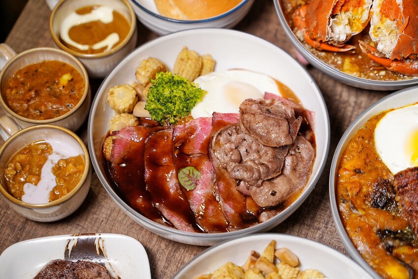 熟成咖哩飯推薦！「温咖哩Wen Curry」是我吃過配料最多、口味最具特色且最奢華的熟成咖哩飯！現在平日來用餐，還送你起司魚排+日式炸牛排，誠意滿滿！ - 阿華田的美食日記