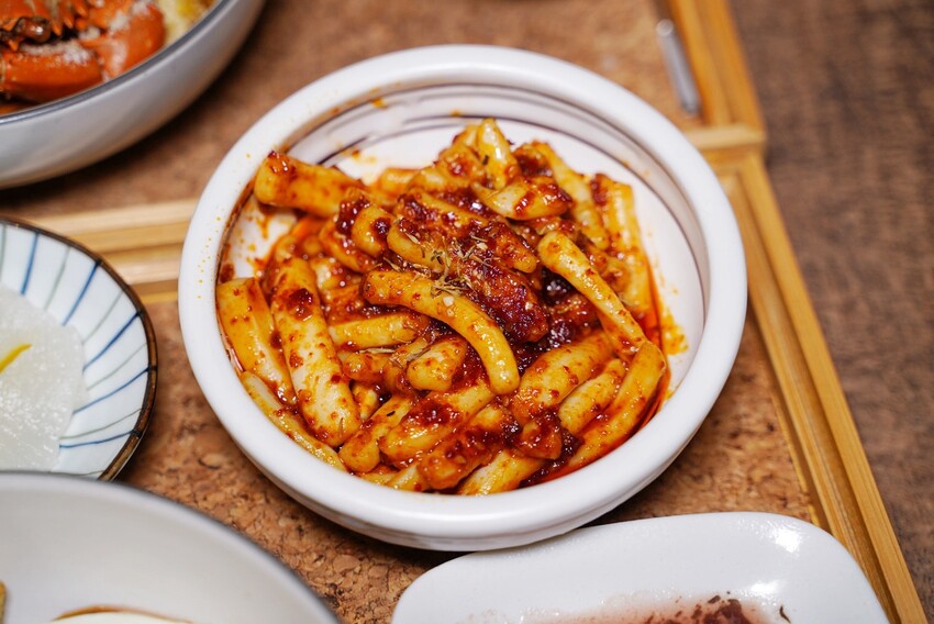 熟成咖哩飯推薦！「温咖哩Wen Curry」是我吃過配料最多、口味最具特色且最奢華的熟成咖哩飯！現在平日來用餐，還送你起司魚排+日式炸牛排，誠意滿滿！ - 阿華田的美食日記