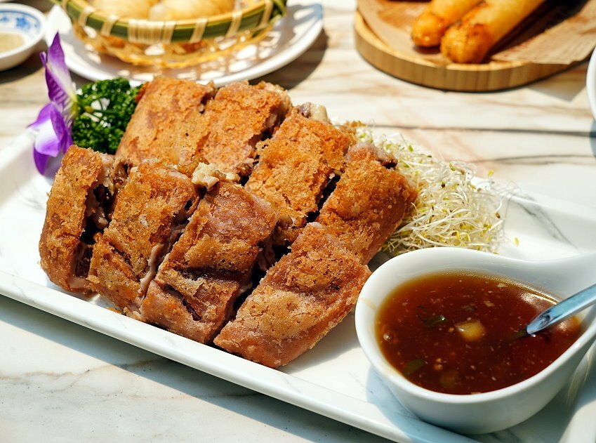 【高雄美食】蒸鮮腸粉．高雄茶餐廳必吃名單!江南炸子雞、芋泥鴨推薦~