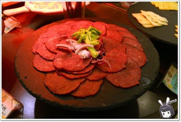 永恆天詩義式美食館：『愛評體驗券』永恆天詩義式美食咖啡館／專屬停車場／供應自助暢食沙拉吧／無限享受Häagen-Dazs冰淇淋／永恆天詩烘焙坊手作甜點