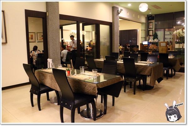 永恆天詩義式美食館：『愛評體驗券』永恆天詩義式美食咖啡館／專屬停車場／供應自助暢食沙拉吧／無限享受Häagen-Dazs冰淇淋／永恆天詩烘焙坊手作甜點