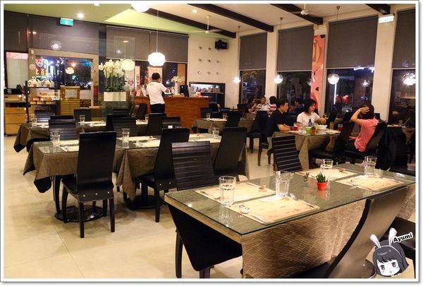 永恆天詩義式美食館：『愛評體驗券』永恆天詩義式美食咖啡館／專屬停車場／供應自助暢食沙拉吧／無限享受Häagen-Dazs冰淇淋／永恆天詩烘焙坊手作甜點