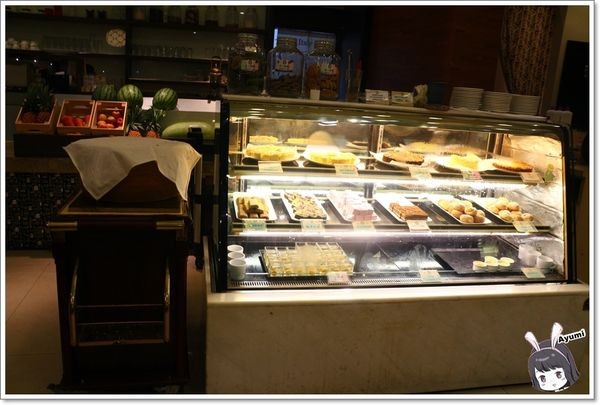 永恆天詩義式美食館：『愛評體驗券』永恆天詩義式美食咖啡館／專屬停車場／供應自助暢食沙拉吧／無限享受Häagen-Dazs冰淇淋／永恆天詩烘焙坊手作甜點