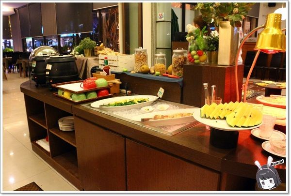 永恆天詩義式美食館：『愛評體驗券』永恆天詩義式美食咖啡館／專屬停車場／供應自助暢食沙拉吧／無限享受Häagen-Dazs冰淇淋／永恆天詩烘焙坊手作甜點