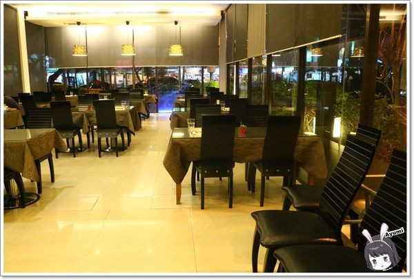 永恆天詩義式美食館：『愛評體驗券』永恆天詩義式美食咖啡館／專屬停車場／供應自助暢食沙拉吧／無限享受Häagen-Dazs冰淇淋／永恆天詩烘焙坊手作甜點