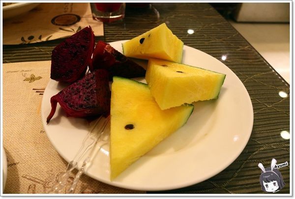 永恆天詩義式美食館：『愛評體驗券』永恆天詩義式美食咖啡館／專屬停車場／供應自助暢食沙拉吧／無限享受Häagen-Dazs冰淇淋／永恆天詩烘焙坊手作甜點