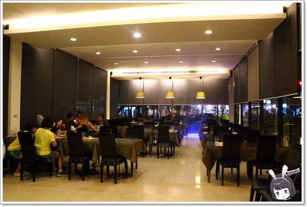 永恆天詩義式美食館：『愛評體驗券』永恆天詩義式美食咖啡館／專屬停車場／供應自助暢食沙拉吧／無限享受Häagen-Dazs冰淇淋／永恆天詩烘焙坊手作甜點