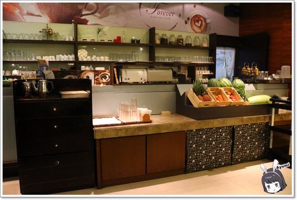 永恆天詩義式美食館：『愛評體驗券』永恆天詩義式美食咖啡館／專屬停車場／供應自助暢食沙拉吧／無限享受Häagen-Dazs冰淇淋／永恆天詩烘焙坊手作甜點