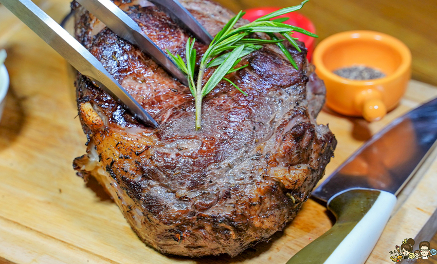 漫威迷最愛的秘境餐廳1317Bistro，豪邁金鋼狼大戰斧、夠味脆皮豬腳、鮮味漁夫打撈麵｜凹子底美食推薦 - 跟著尼力吃喝玩樂＆親子生活