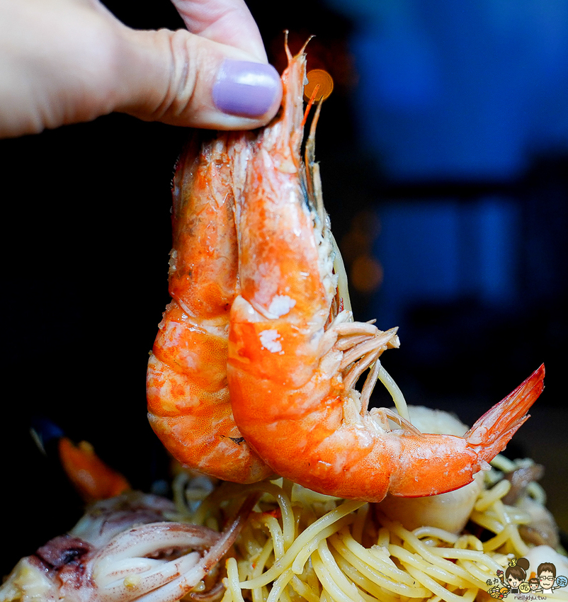 漫威迷最愛的秘境餐廳1317Bistro，豪邁金鋼狼大戰斧、夠味脆皮豬腳、鮮味漁夫打撈麵｜凹子底美食推薦 - 跟著尼力吃喝玩樂＆親子生活