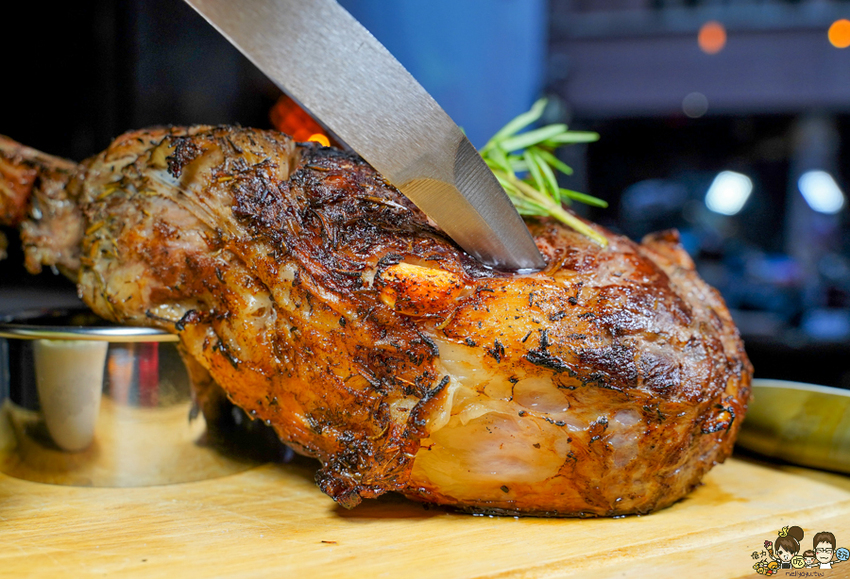 漫威迷最愛的秘境餐廳1317Bistro，豪邁金鋼狼大戰斧、夠味脆皮豬腳、鮮味漁夫打撈麵｜凹子底美食推薦 - 跟著尼力吃喝玩樂＆親子生活