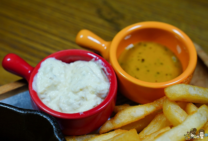 漫威迷最愛的秘境餐廳1317Bistro，豪邁金鋼狼大戰斧、夠味脆皮豬腳、鮮味漁夫打撈麵｜凹子底美食推薦 - 跟著尼力吃喝玩樂＆親子生活