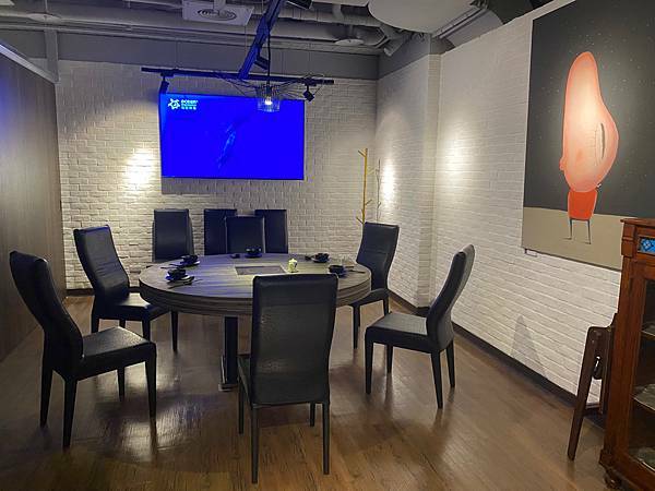 (台北劍南路站)狂野麻神麻辣火鍋吃到飽 大直美麗華美食推薦 肉質品質超讚!麻辣湯頭可以直接喝超順口 必吃果凍鴨血 牛排油雞等熟食