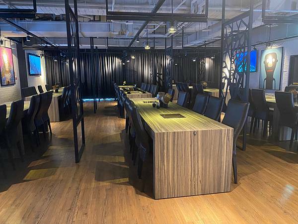 (台北劍南路站)狂野麻神麻辣火鍋吃到飽 大直美麗華美食推薦 肉質品質超讚!麻辣湯頭可以直接喝超順口 必吃果凍鴨血 牛排油雞等熟食