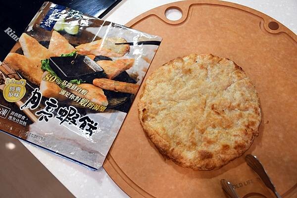 台北市大同區月亮蝦餅界的巨石強森~你吃過嗎?使用台灣蝦製作皮薄酥脆、內餡鮮甜彈牙的月亮蝦餅【良品開飯】給你三種不