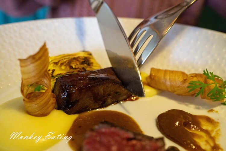 Frenchie Frenchie｜台中米其林推薦法式餐酒館，質感包廂餐點精緻，慶生約會餐廳 - 貪吃猴的幻想