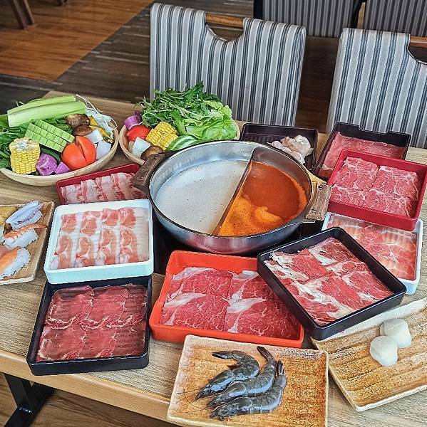 【台北信義】涮乃葉信義遠百店，信義A13，好吃咖哩飯，新鮮蔬菜吃到飽，壽司吃到飽