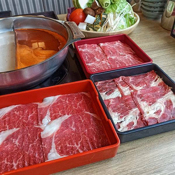 【台北信義】涮乃葉信義遠百店，信義A13，好吃咖哩飯，新鮮蔬菜吃到飽，壽司吃到飽